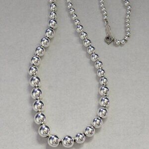 Vintage NAPIER Silver Tone Graduated Ball Beaded Necklace